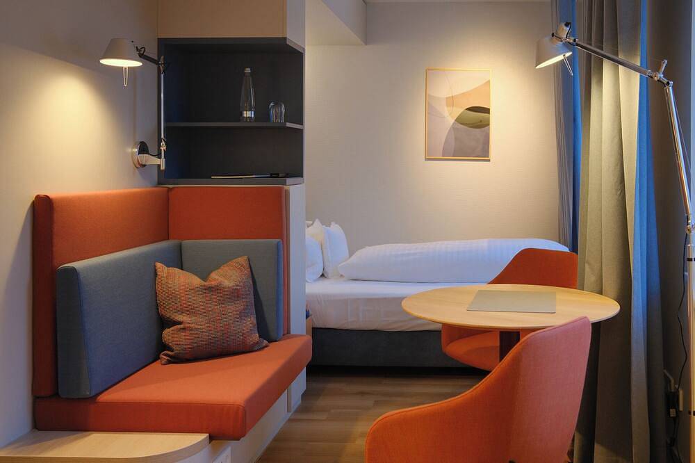 Entire apartment, Smart studio apartment with kitchen, daylight bathroom and cozy bed in Bad Wörishofen, Bavarian Swabia