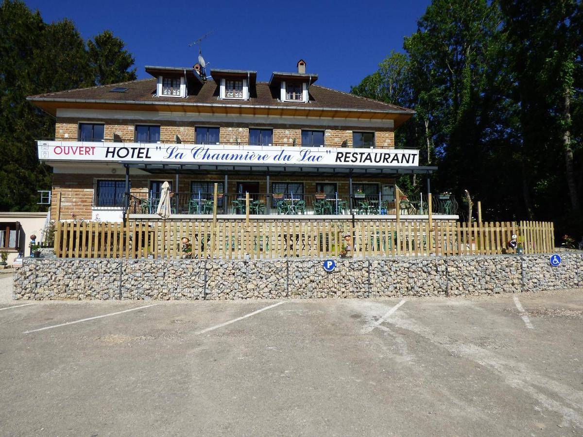 Hotel Restaurant La Chaumiere du Lac in Clairvaux-les-Lacs, Jura Francais
