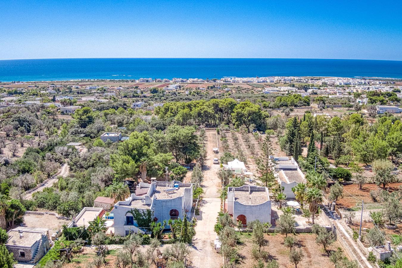 Holiday Home "Villa Tulipano" with Sea View, Garden & Wi-Fi in Torre Pali, Salve