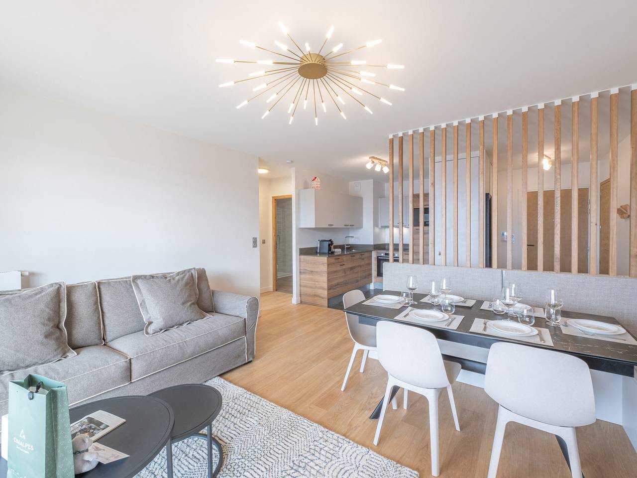 Appartement entier, Bel appartement neuf 8 pers, proche pistes, parking inclus in Huez, Parc national des Écrins