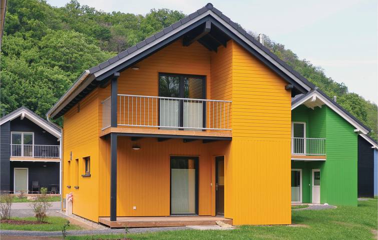 Casa de vacaciones para 8 personas, con sauna y jardín además de vistas y terraza - 1