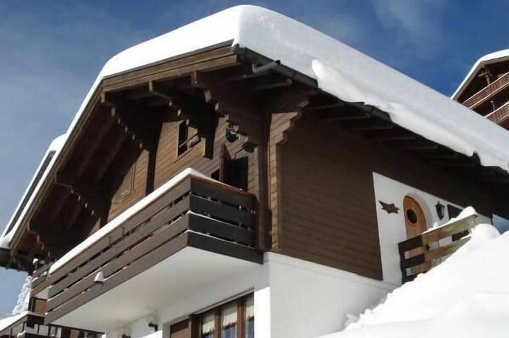 Hütte für 6 Personen, mit Balkon in Bettmeralp