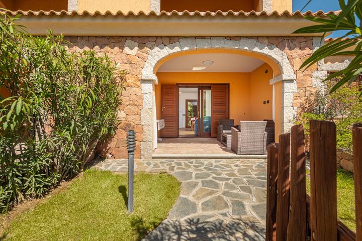 Casa vacanze 'Villetta Confortevole' vicino alla spiaggia con giardino e Wi-Fi in San Teodoro, Olbia-Tempio