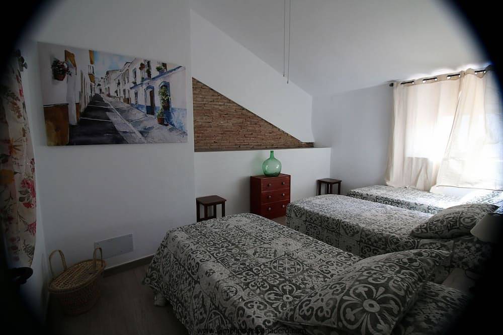Casa-Molino: Terraza con Vistas al Parque Natural Sierra de Grazalema in Jimera de Líbar, Provincia de Málaga