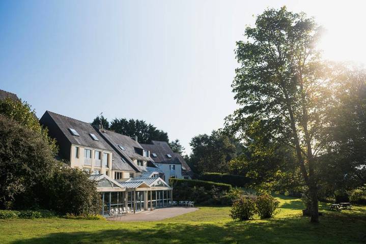 Hôtel pour 5 personnes, avec jardin ainsi que jacuzzi et sauna, adapté aux familles à Locronan - 4