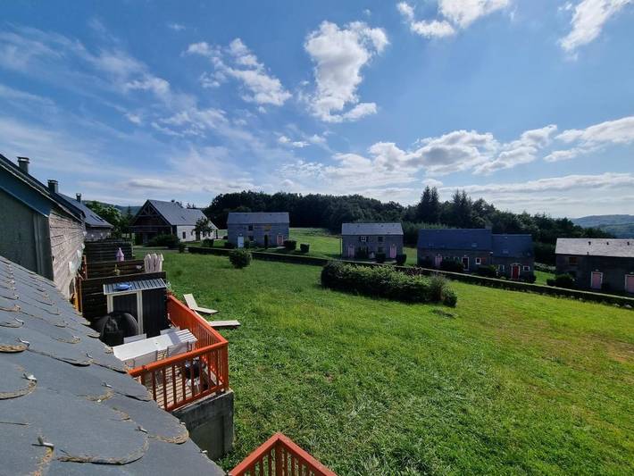 Location de vacances pour 6 personnes, avec Balcon ainsi que Terrasse et Vue dans Lac de la Raviège