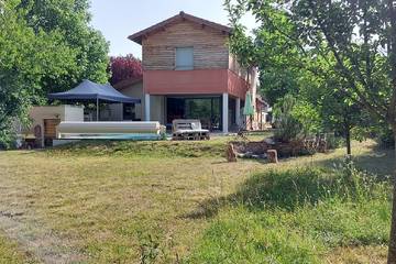 Cottage pour 10 personnes, avec jardin à Saint-Maurice-de-Gourdans