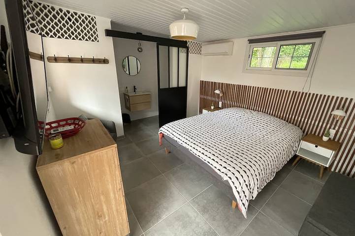 Gîte pour 2 personnes, avec terrasse ainsi que jardin et jacuzzi à Le Lamentin - 2