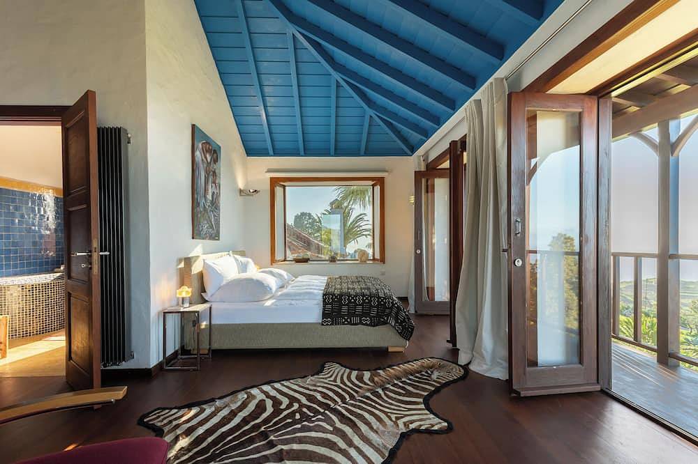 Villa Botánico\ncasa señorial con jardín tipo parque y vistas de 180°al Atlántico in El Pueblo, Puntagorda