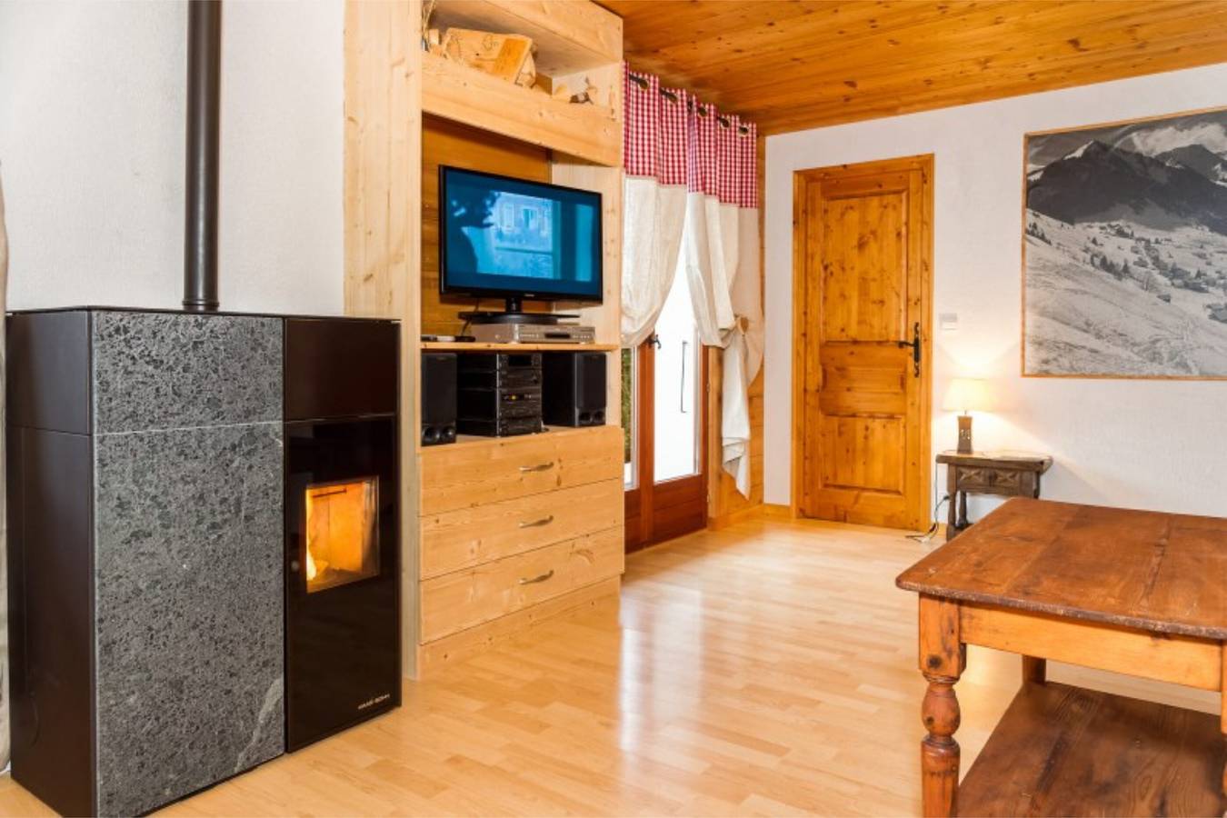 Ganze Wohnung, Appartement 'Appartement Super Châtel' mit Bergblick, Balkon und Wlan in Châtel, Les Portes du Soleil