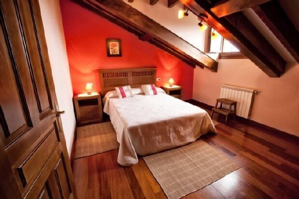 Casa Los Cantores 2 for 6 people in Piloña, Cordillera Cantábrica