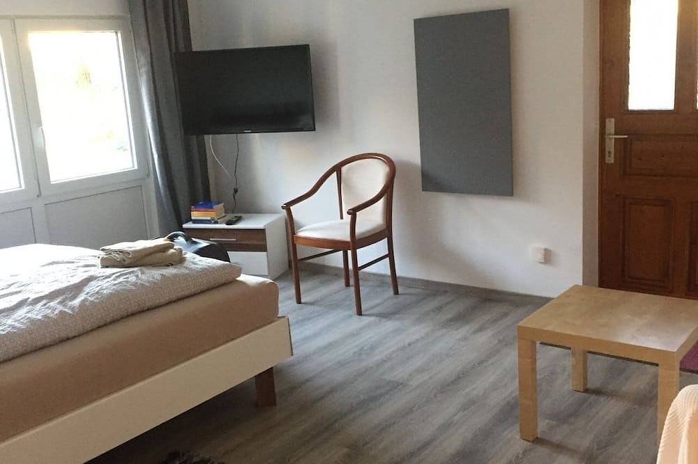 Ganze Wohnung, Doppelzimmer für 2 Gäste mit 25m² in Friedrichshöhe / Eisfeld in Sachsenbrunn, Rennsteig