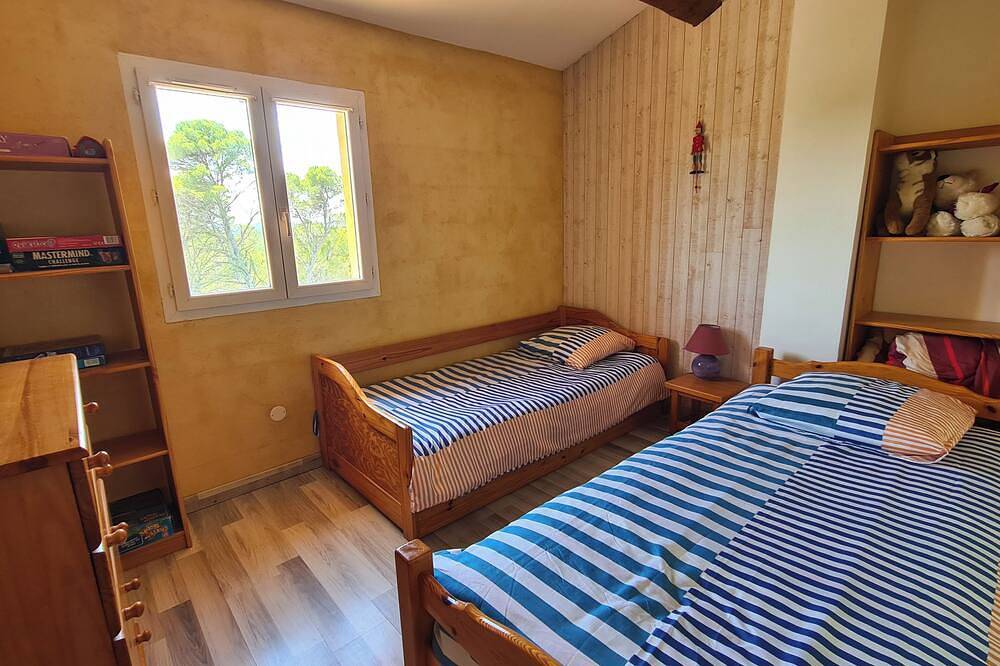 Villa Les Iris in Entrecasteaux, Brignoles region