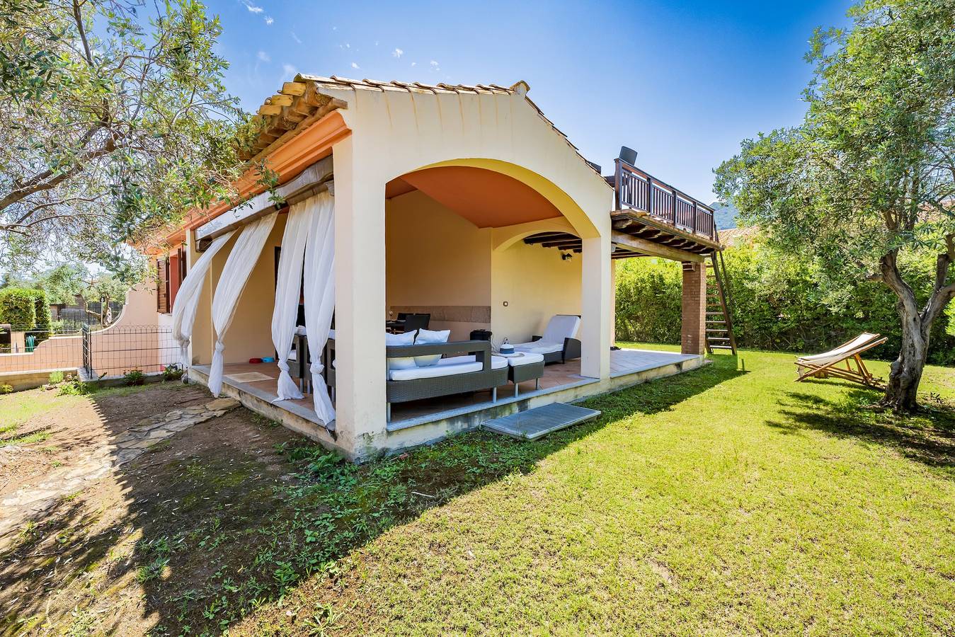 Casa vacanze 'Villa Dalila' con terrazza privata, giardino privato e aria condizionata in Foxi Murdegu, Tertenia