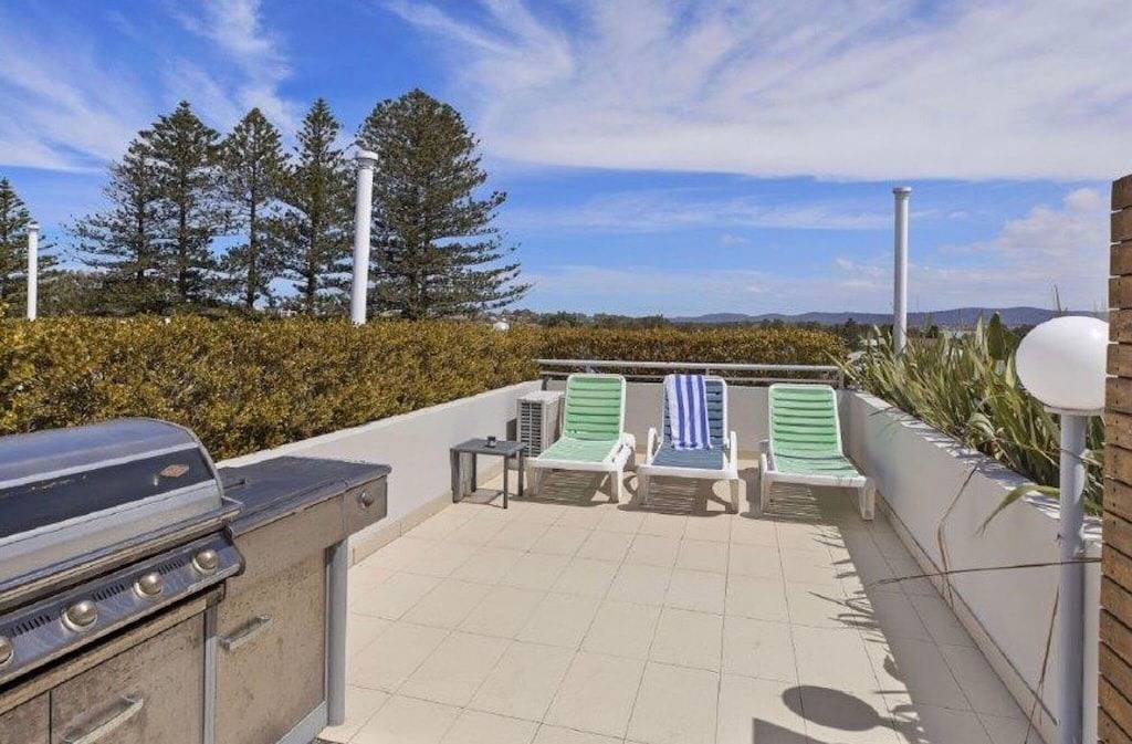 Ganze Wohnung, Penthouse im Dachgeschoss mit privatem Whirlpool auf der Dachterrasse in The Entrance, New South Wales