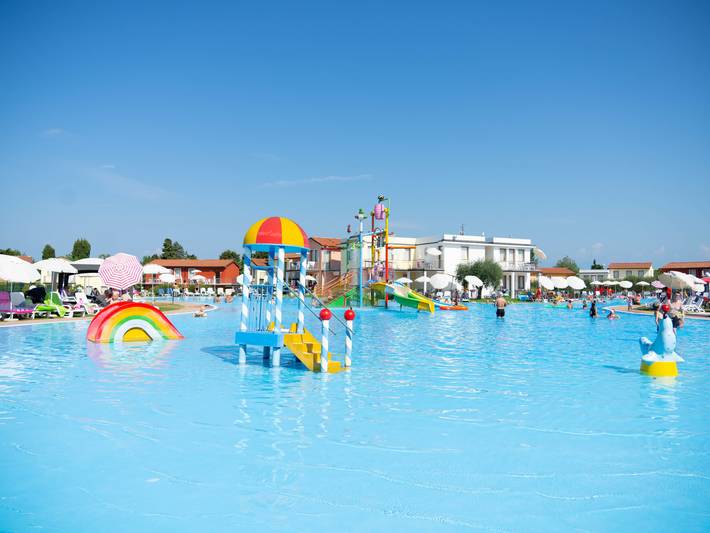 Apartamento entero, Gasparina Village in Castelnuovo del Garda, Montañas Garda