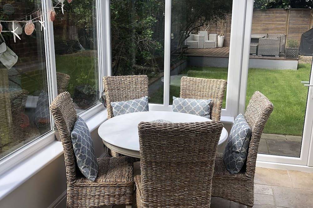 Holiday Apartment for 6 People in Boscombe, Bournemouth