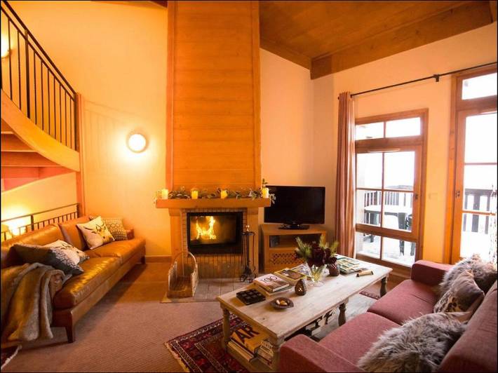 Appart’hôtel pour 10 personnes, avec piscine et vue ainsi que terrasse et sauna