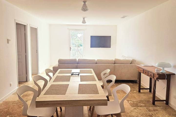 Appartement entier, Appartement R+1 Au Coeur Des Oliviers En Provence : Soleil Et Cigales Garantis ! in Pélissanne, Région d'Aix-en-Provence