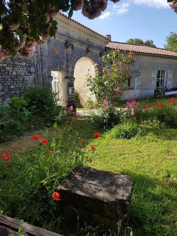 Domaine De Chantemerle B'nb in Marsac, Charente