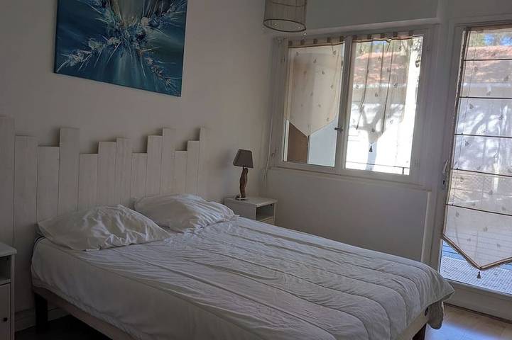 Gîte pour 6 personnes, avec terrasse et jardin dans Plage Naturistes - 2