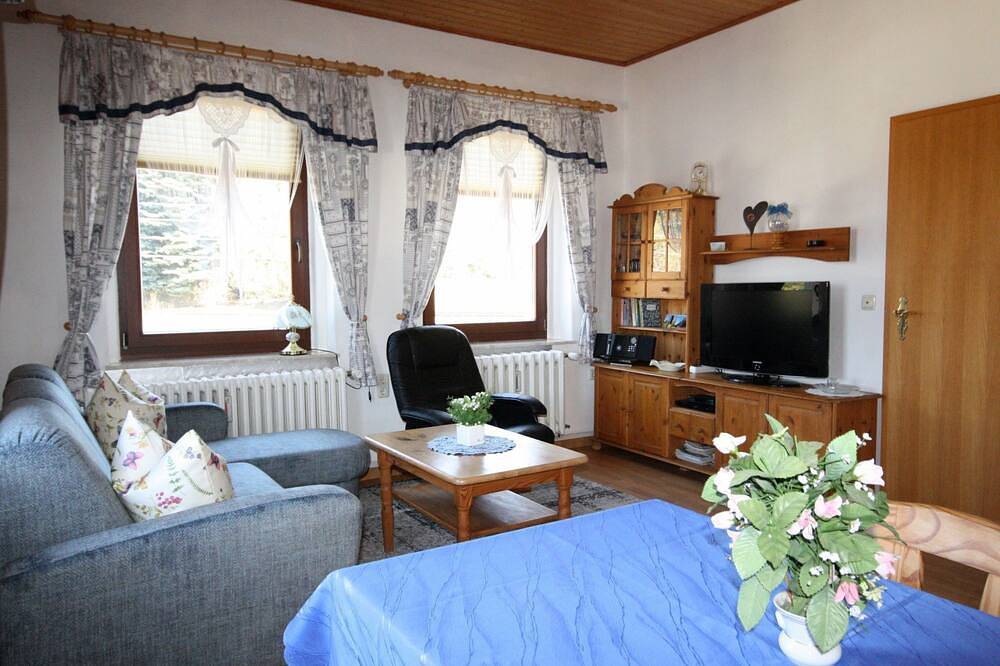 Ganze Wohnung, Fewo Bergkristall in Neudorf, Sehmatal