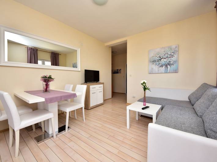Ferienwohnung für 4 Personen, mit Terrasse und Ausblick auf Pag - 4