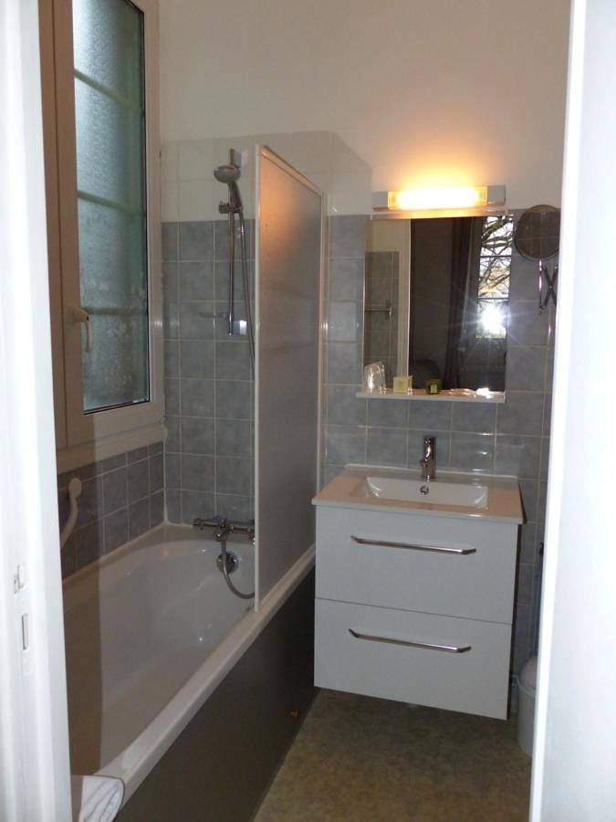 Hôtel pour 4 personnes, avec terrasse et jardin à Brax - 2