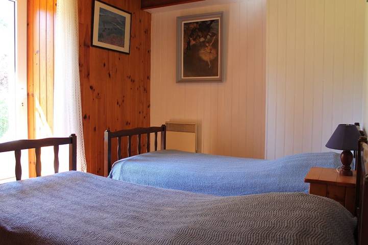 Gîte pour 4 personnes, avec jardin et terrasse, animaux acceptés à Plonévez-Porzay - 3