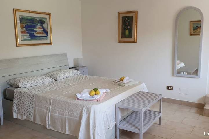 Location de vacances pour 3 personnes, avec piscine et jardin dans La Storta - 2