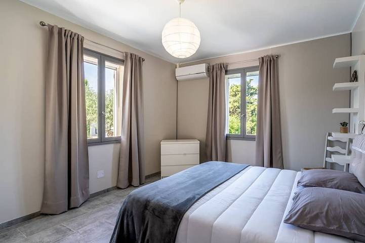 Location de vacances pour 6 personnes, avec jardin et terrasse à Lagnes - 2