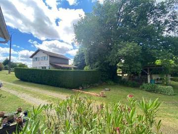 Gîte pour 5 personnes, avec jardin et jacuzzi à Parleboscq