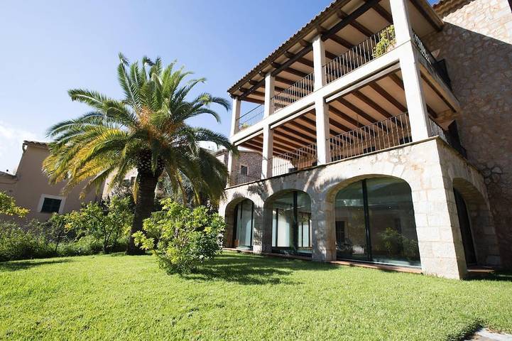 Chalet para 8 personas, con terraza además de piscina y jardín - 1