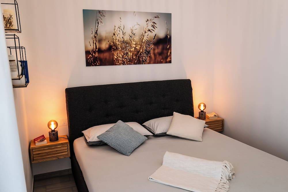 Entire apartment, Modern apartment with sea views, top furnishings and private parking space in Capo d'Orlando, Messina Province