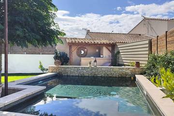 Gîte pour 4 personnes, avec terrasse et jardin à Montagnac