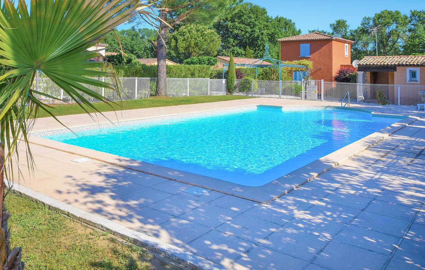 Montboucher-sur-Jabron Appartement avec AC, Piscine, Jardin et Parking in Montboucher-sur-Jabron, Région de nyons