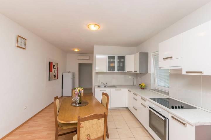 Gîte pour 4 personnes, avec Balcon à Pirovac - 4