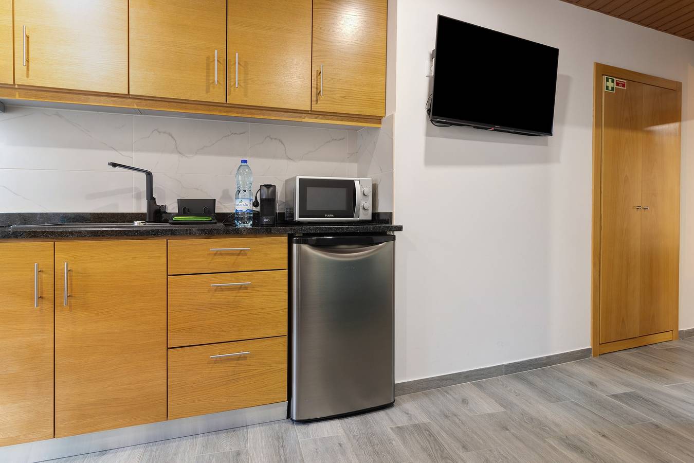 Vakantiehuis 'Casa Da Capela' met Uitzicht op de Bergen, Wi-Fi en Airconditioning, foto 8
