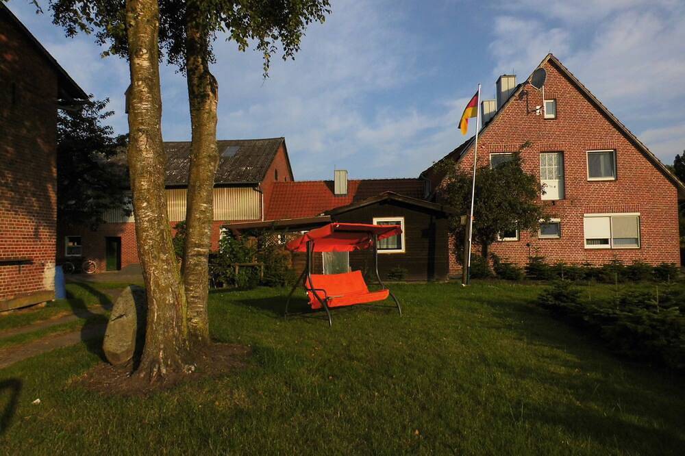 Ganze Wohnung, Neu: Fewo 3Zkb  Nähe Nordsee Bremerhaven Cuxhaven Bad Bederkesa in Geestland, Cuxland