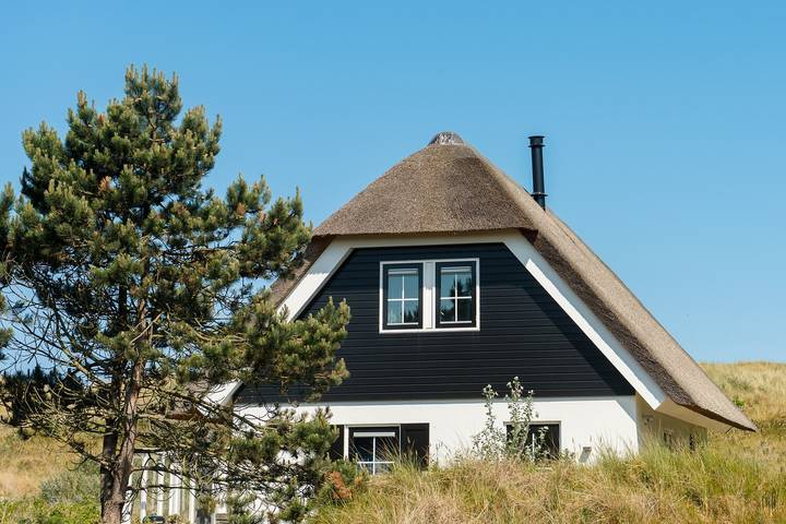 Ferienhaus für 8 Personen, mit Balkon/Terrasse und Whirlpool sowie Terrasse und Garten auf Ameland