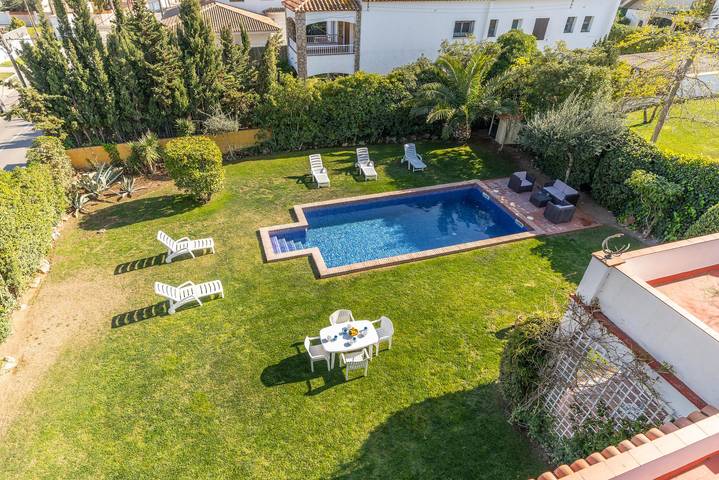 Chalet para 8 personas, con jardín y terraza en Alt Empordà - 3