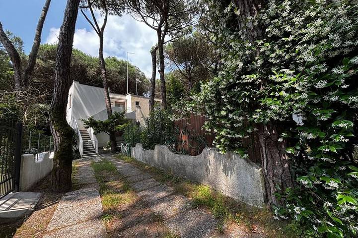 Villa für 4 Personen, mit Balkon