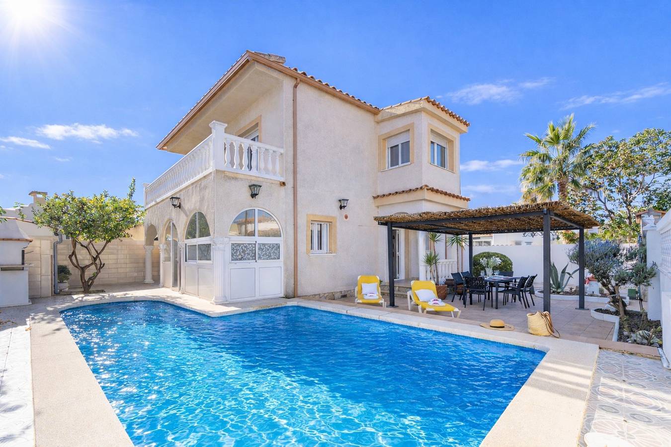 Requesens 63 B in Empuriabrava, Oberampurien