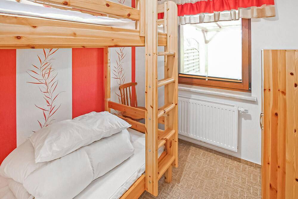 Entire apartment, 2 bedroom awesome apartment in Zislow in Zislow, Lake Plauer