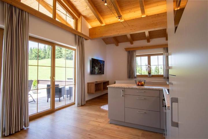 Ferienwohnung für 3 Personen, mit Balkon und Ausblick in Kitzbühel - 2