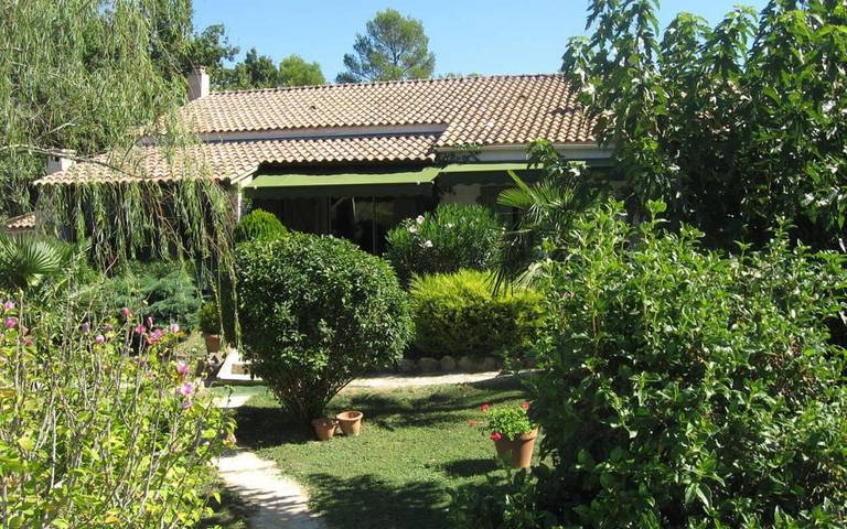 Location de vacances pour 6 personnes, avec piscine ainsi que terrasse et jardin, animaux acceptés à Forcalqueiret - 2