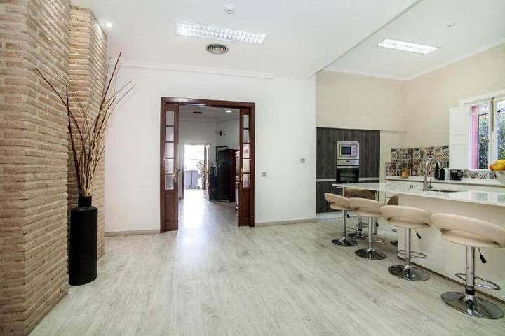 Chalet para 14 personas, con jardín además de piscina y vistas en Sevilla