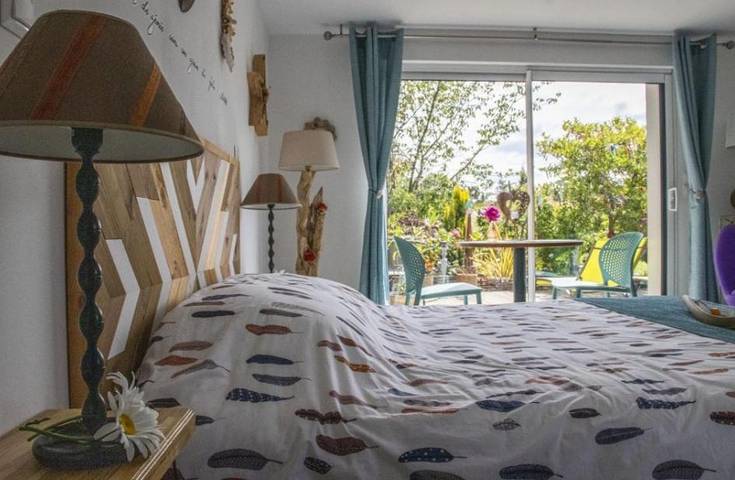 Gîte pour 2 personnes, avec Terrasse ainsi que Jardin et Sauna à Louches