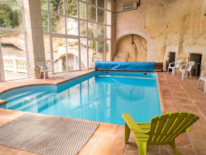 Ferienhaus für 14 Personen, mit Balkon/Terrasse und Whirlpool sowie Terrasse und Garten in Vienne