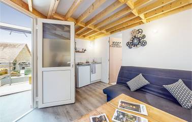 Maison De Vacances pour 12 Personnes dans Neuilly-le-Vendin, Pays de la Loire, Photo 4